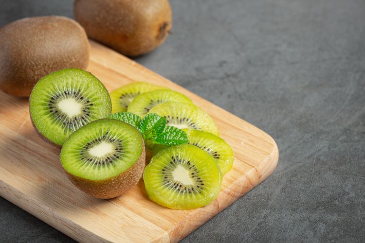 Efek Samping Makan Buah Kiwi Jika Berlebihan