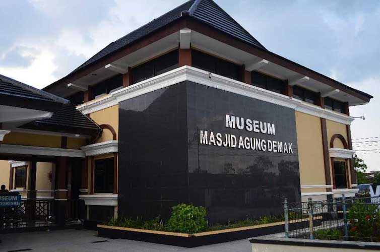 10 Tempat Wisata di Demak Untuk Anak dan Keluarga yang Murah dan Lagi Hits