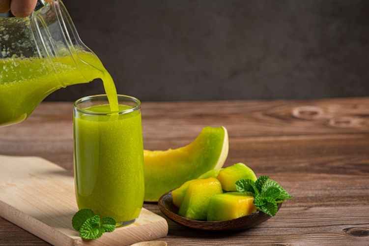 10 Minuman Jus Buah Penghilang Sakit Kepala