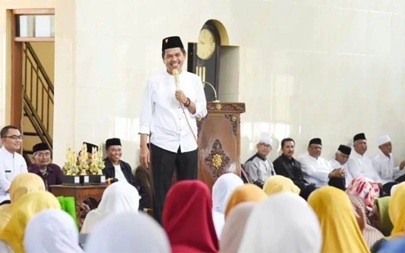 12 Manfaat Mendengarkan Ceramah Islami